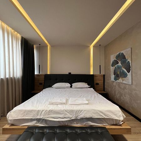 Zet Apartments - Bedroom & Bathroom Pristina Kültér fotó