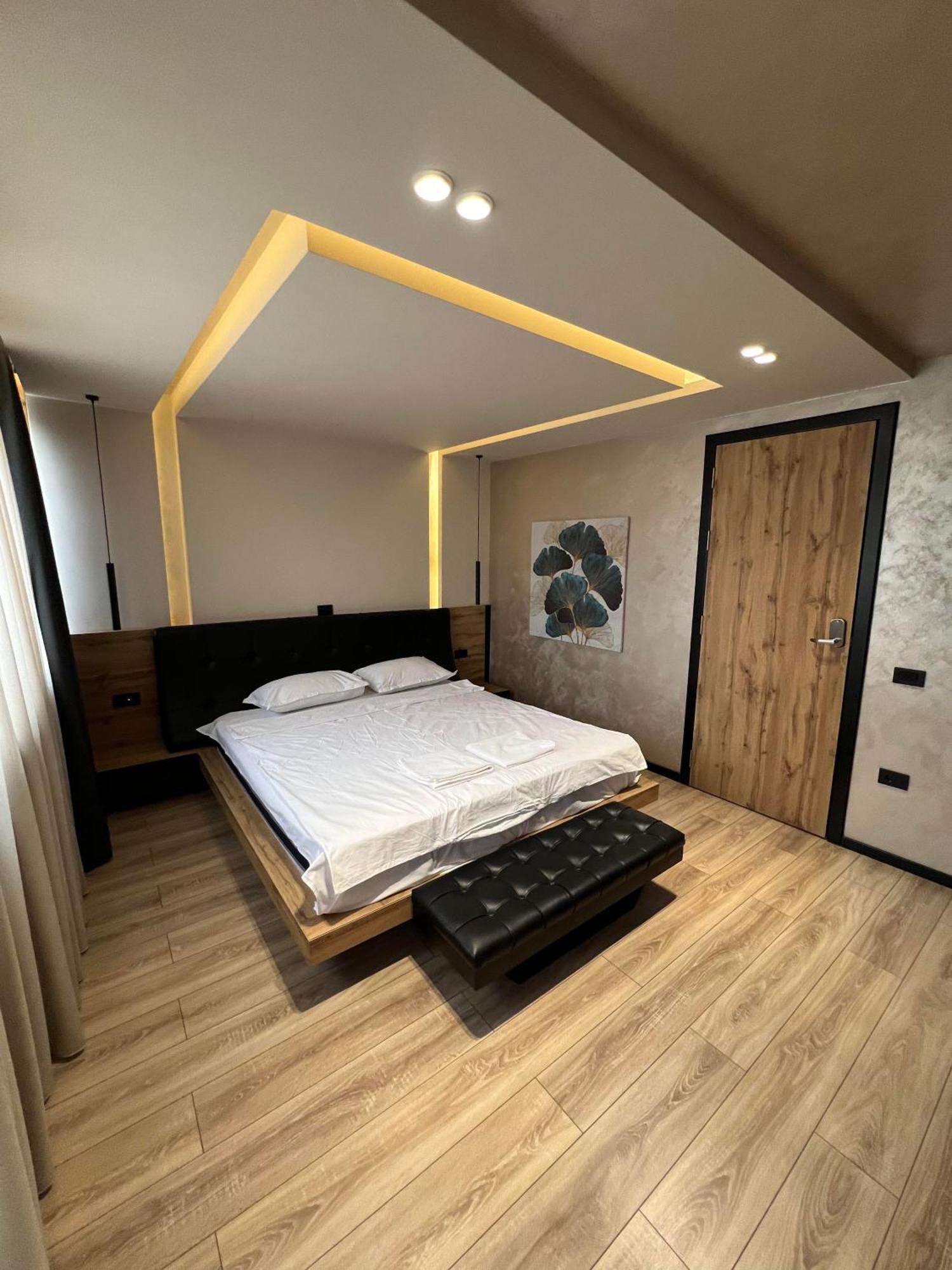 Zet Apartments - Bedroom & Bathroom Pristina Kültér fotó