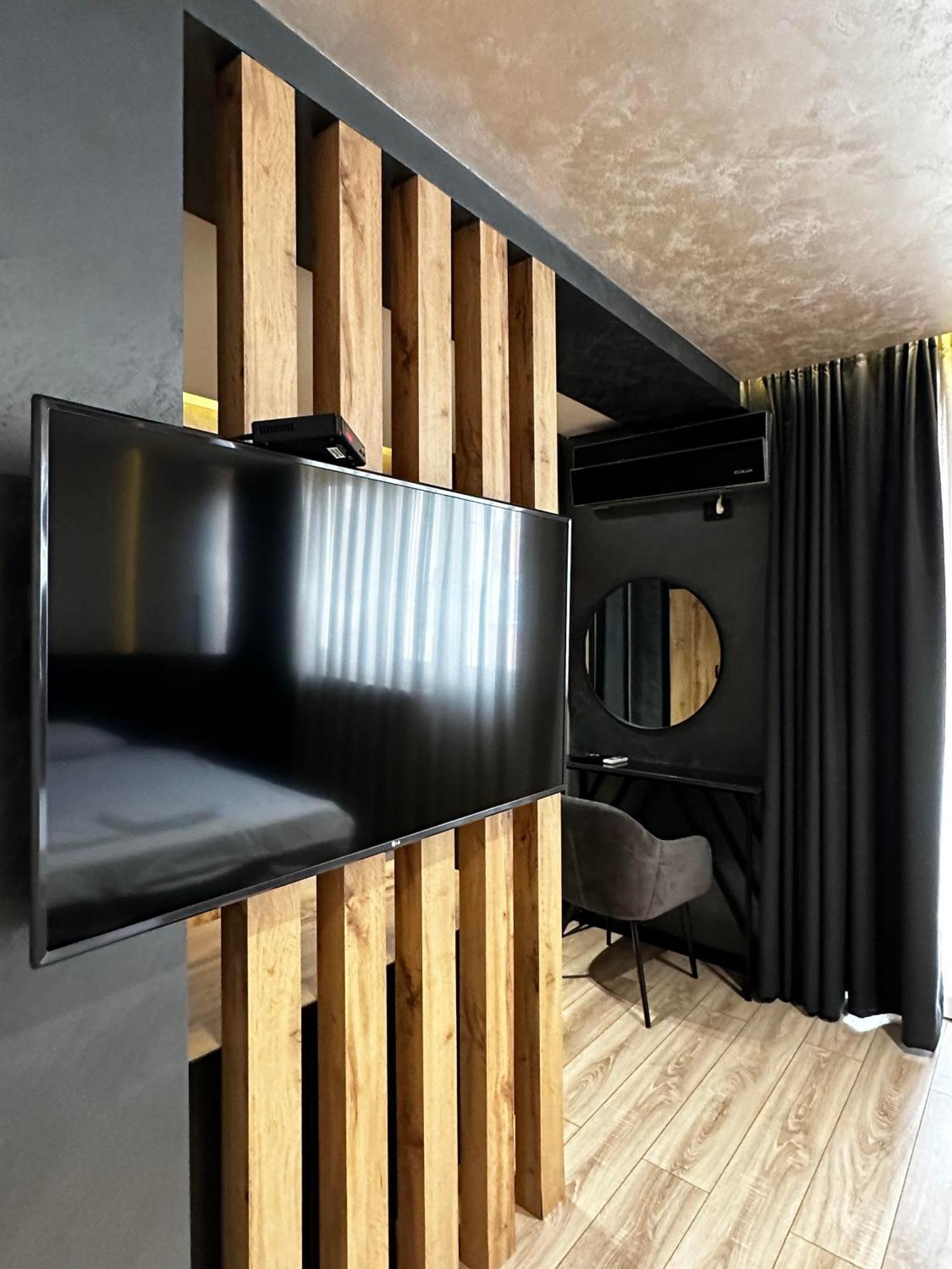 Zet Apartments - Bedroom & Bathroom Pristina Kültér fotó