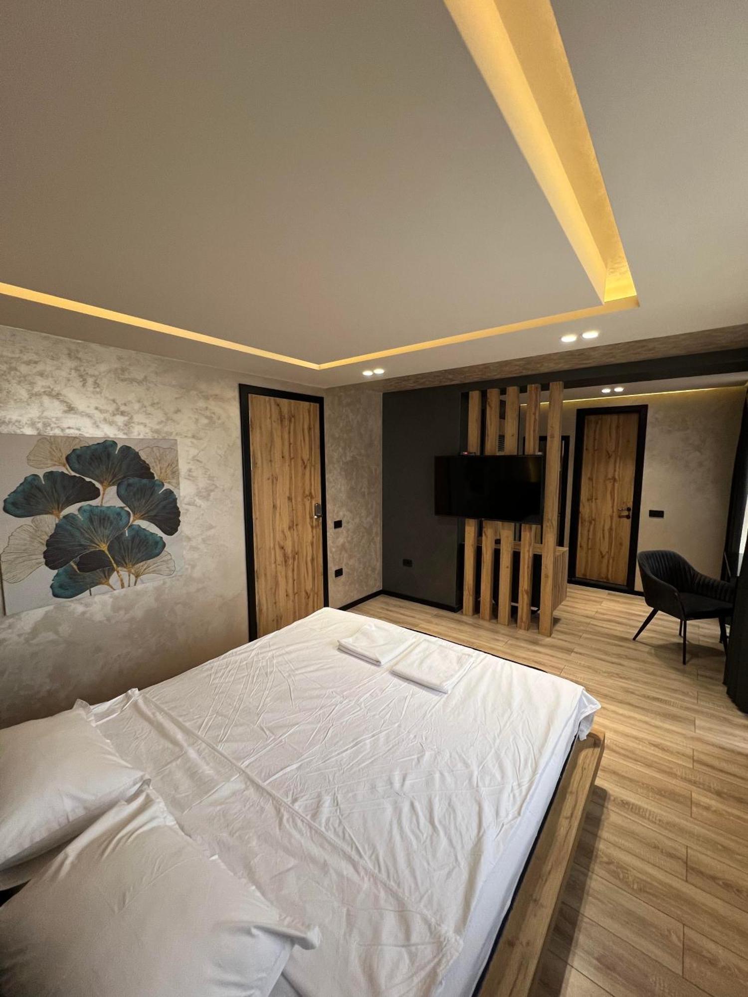 Zet Apartments - Bedroom & Bathroom Pristina Kültér fotó