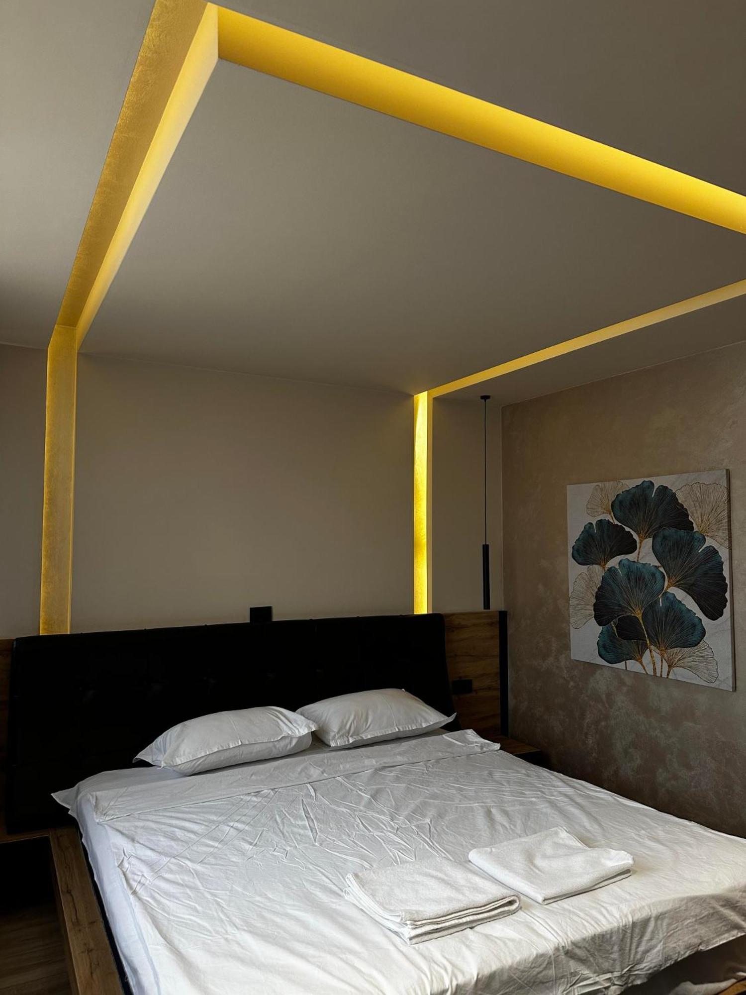 Zet Apartments - Bedroom & Bathroom Pristina Kültér fotó