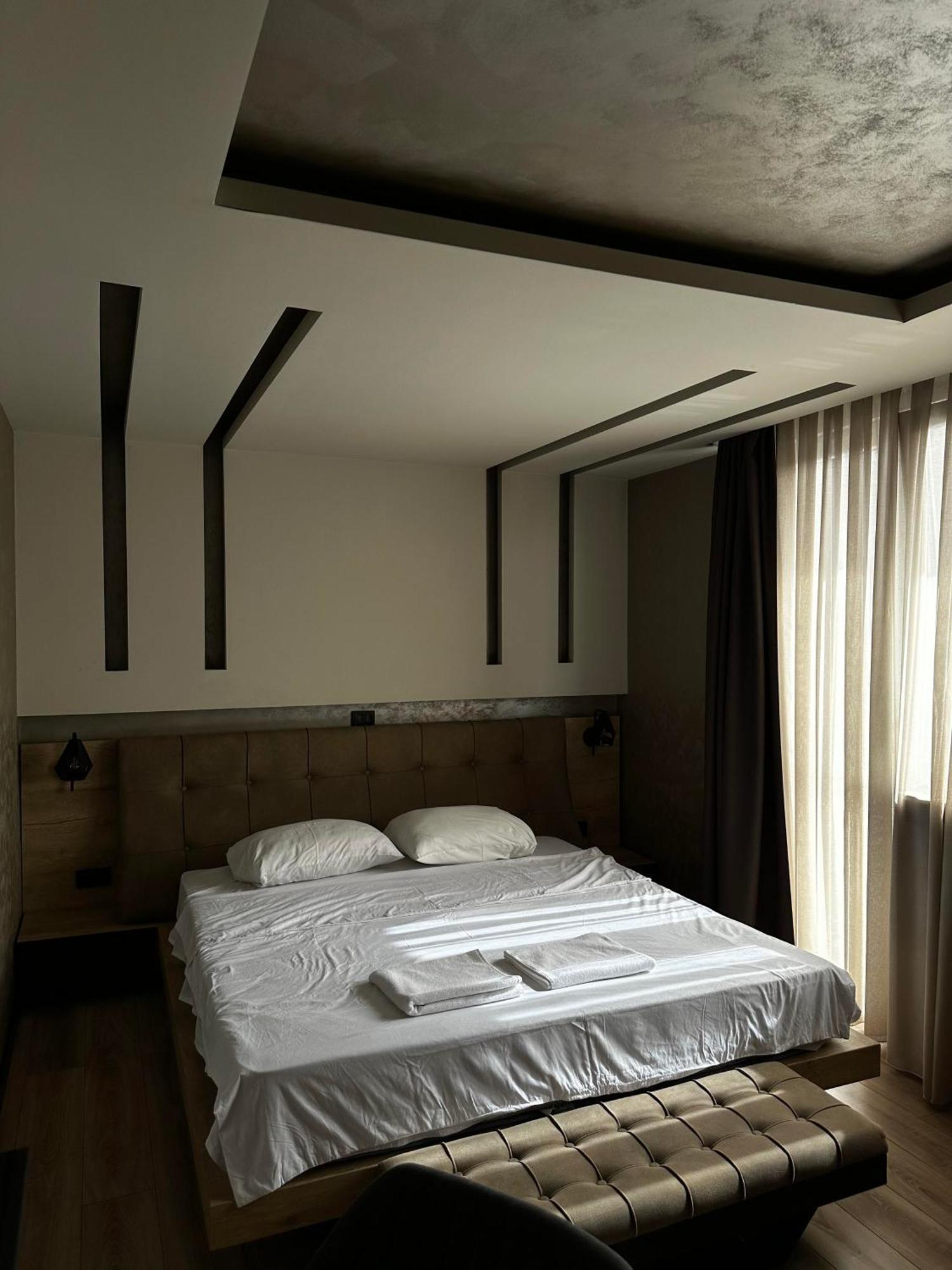 Zet Apartments - Bedroom & Bathroom Pristina Kültér fotó