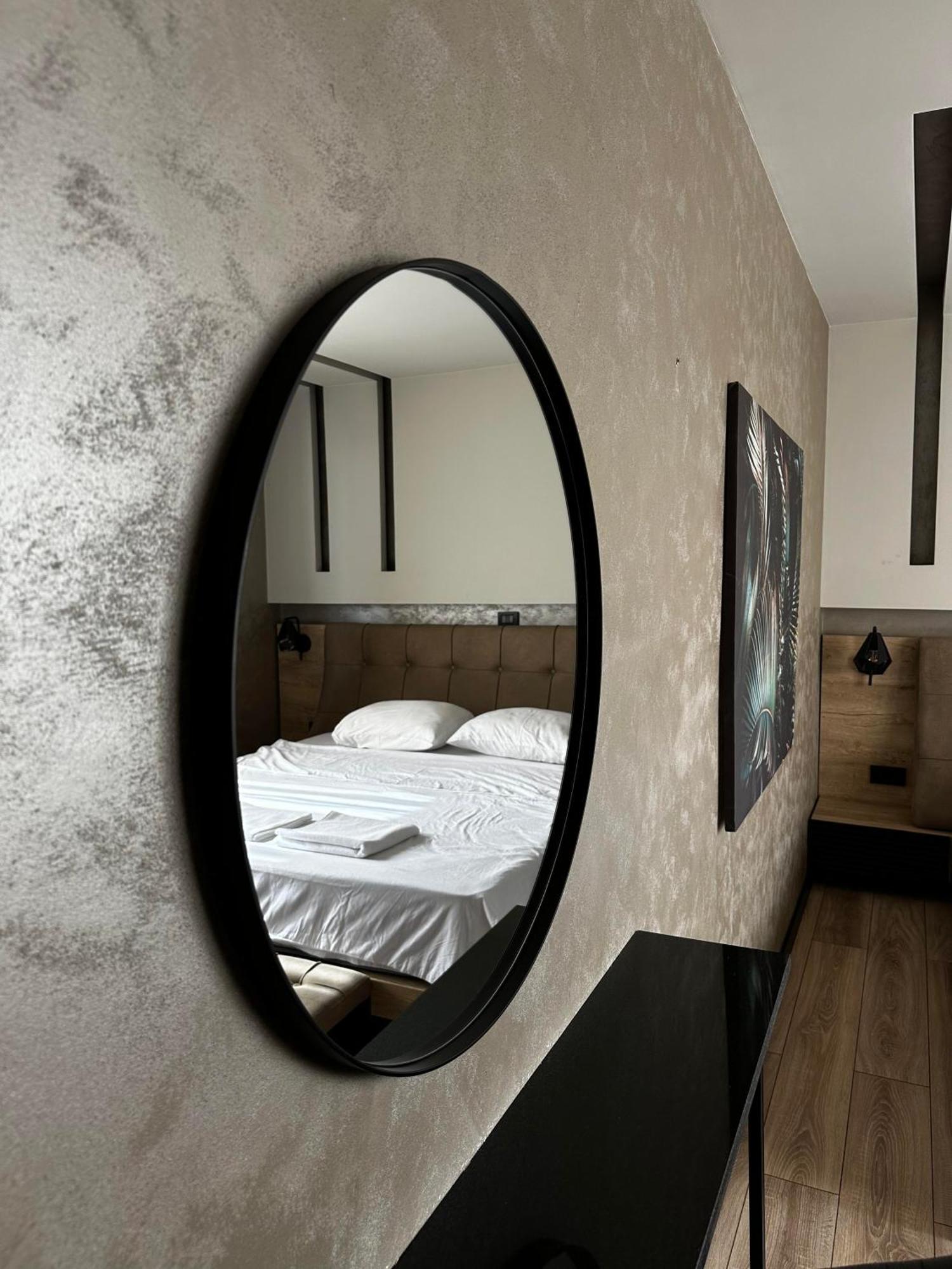 Zet Apartments - Bedroom & Bathroom Pristina Kültér fotó